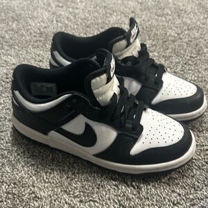 NIKE panda dunks YOUTH